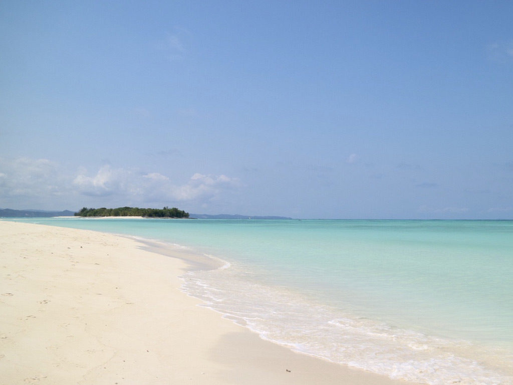 Nosy Iranja, white sand